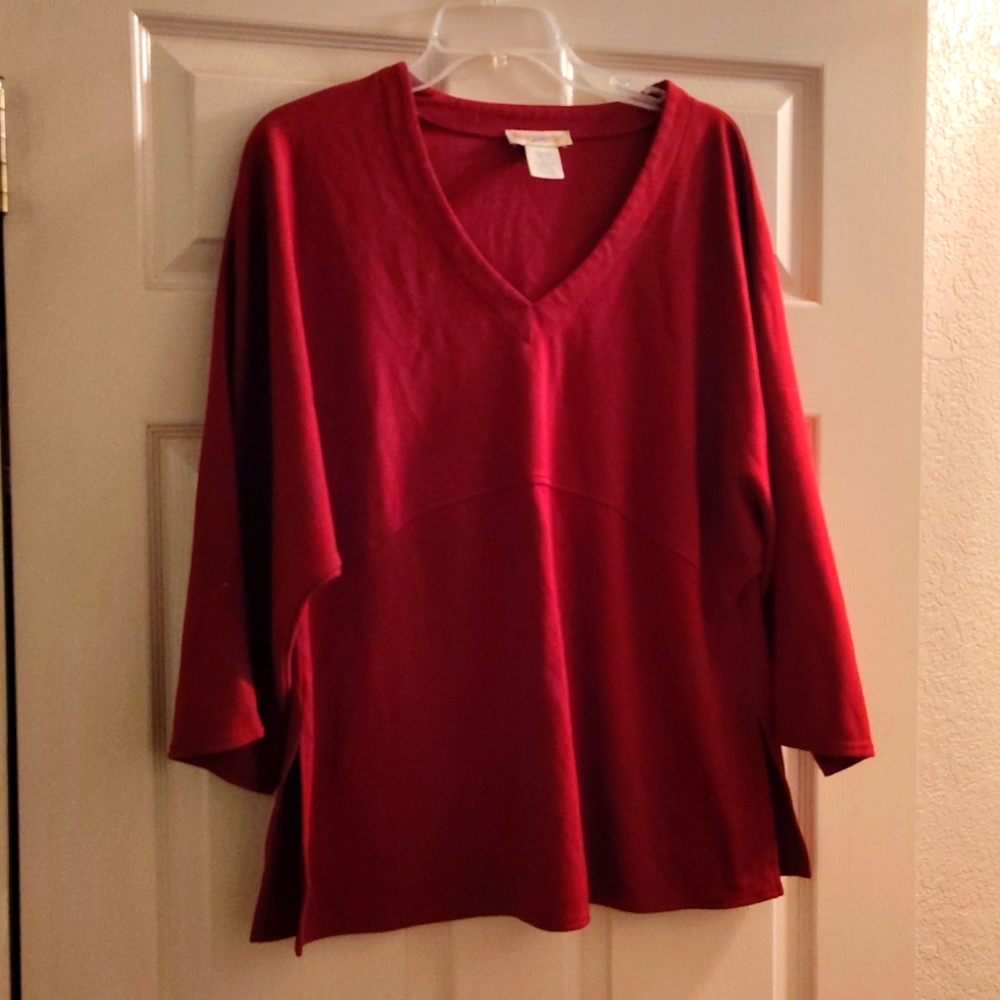 Travelsmith XLP swingy red top